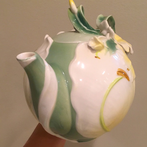 Pier 1 Imports - Ginger Lily floral teapot - Picture 8 of 11